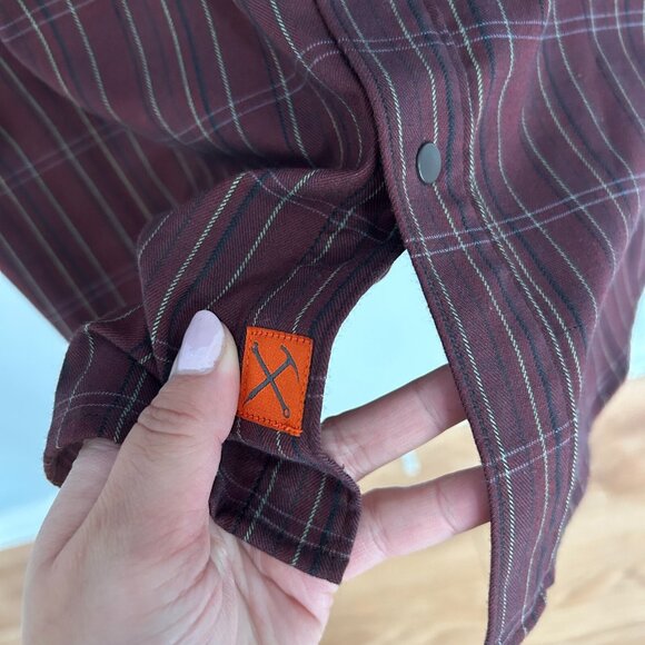 ⭕ Mountain Hardwear Mens XL Long Sleeve Red Striped Snap Western Shirt Pocket - Picture 4 of 6